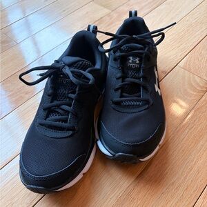 Under Armour Women’s  Black / White Athletic Sneakers